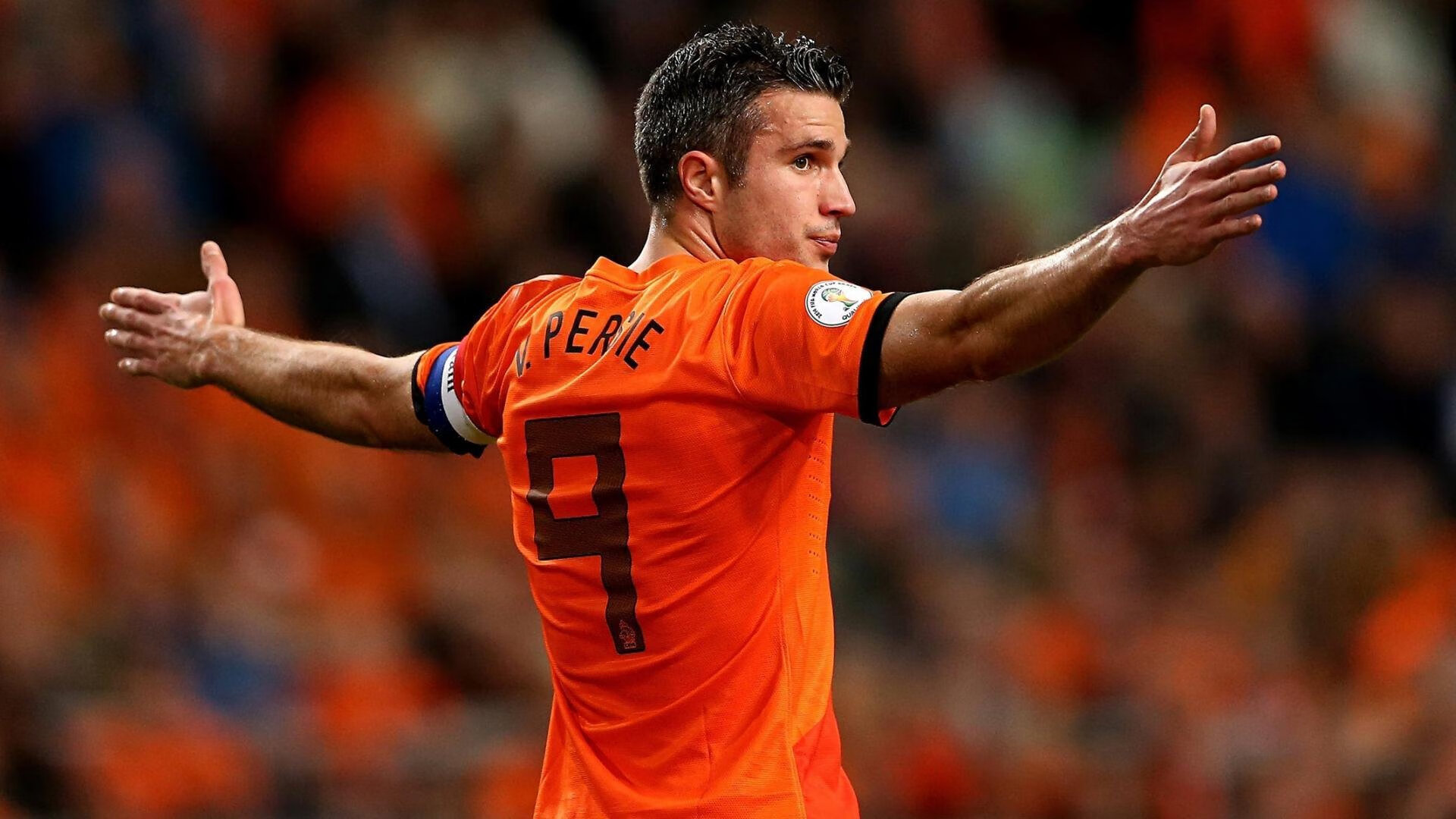 普劳德比赛中段紧咬领先集团，德普劳内受伤